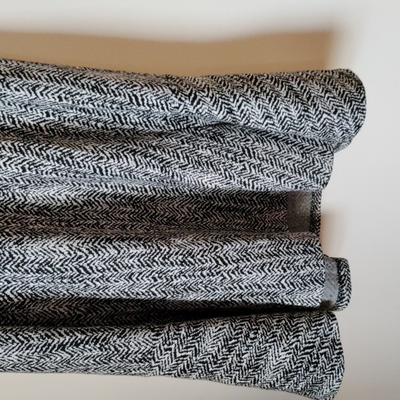 Theory Dress - Picture 3 of 6